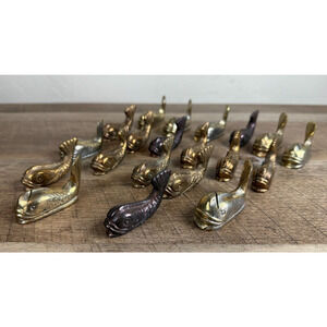 VTG Lot of 20 Bronze Koi Fish Paperweight Home Decor Office 2" inches‎